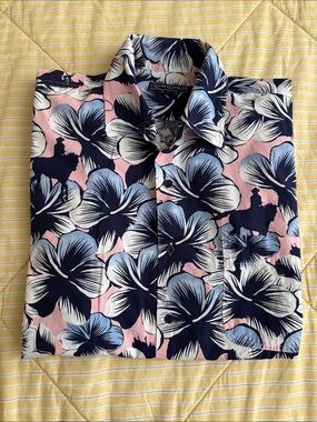 Men's Navy and Pink Floral Short-Sleeve Button-Down Shirt, Mens L